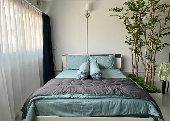 C9 Popula Condo By Prathomlerk