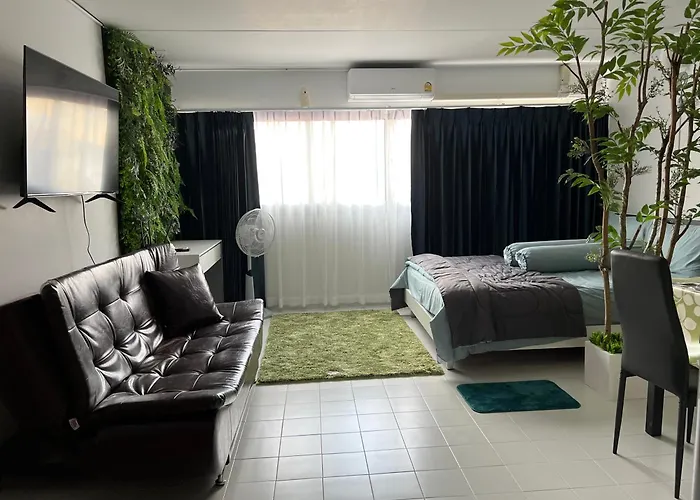 C9 Popula Condo By Prathomlerk